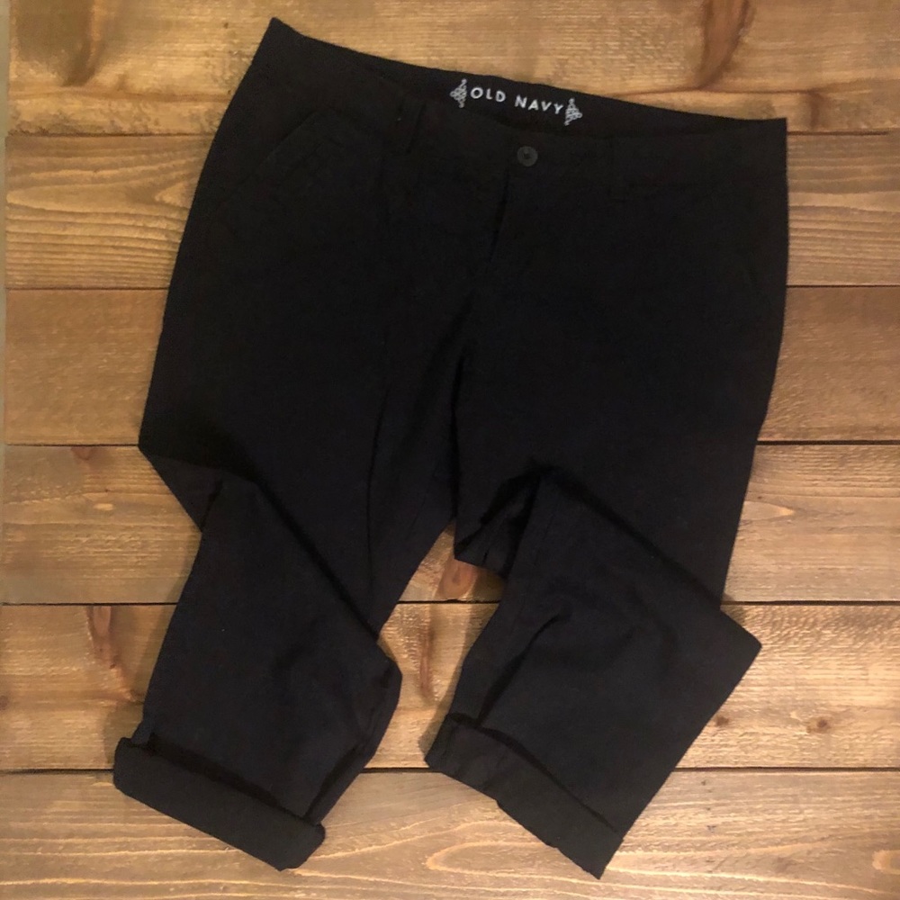 Old Navy Cropped pants